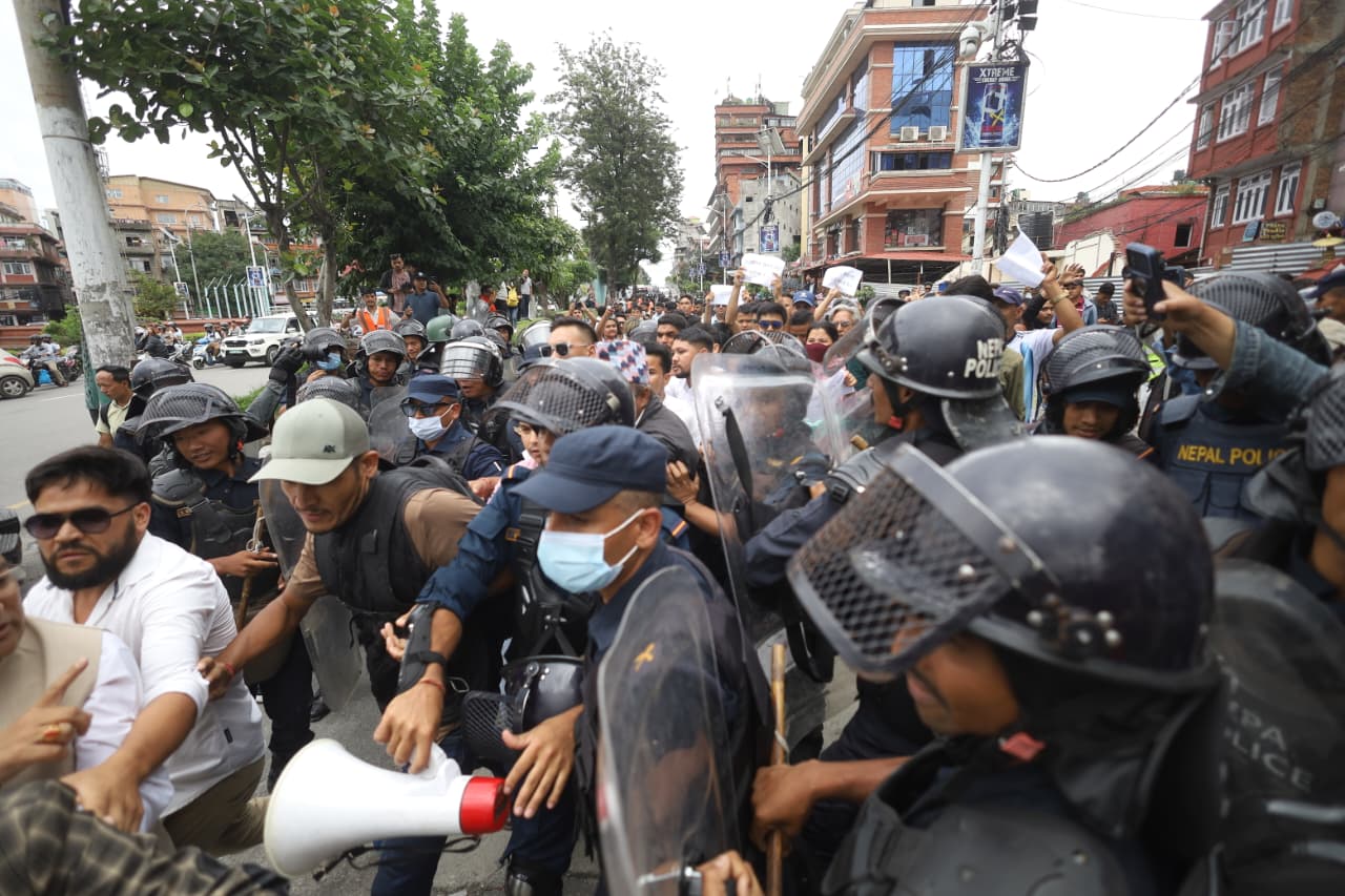 protest-youth-against-balen-sarkar (13).jpeg